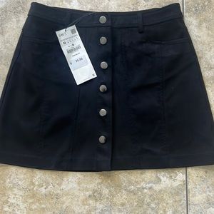 Zara faux suede skirt with buttons, never worn NWT